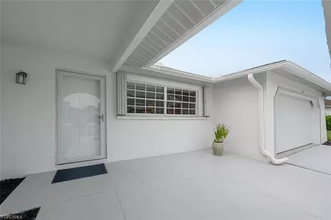 Exterior - 104 Picardy Ct, Naples, FL 34112 photo 2 of 7