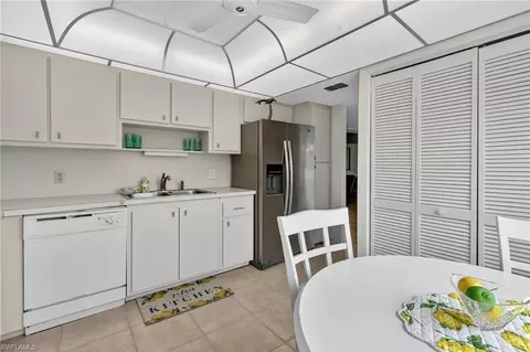 Kitchen - 219 Memory Ln #3, Naples, FL 34112 photo 2 of 3