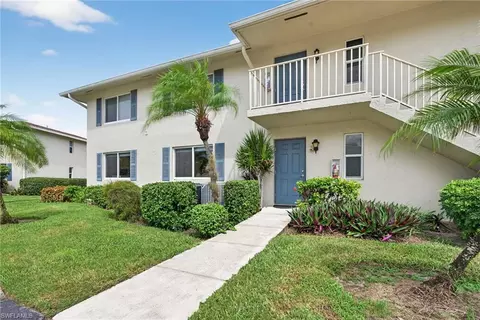 219 Memory Ln #3, Naples, FL 34112