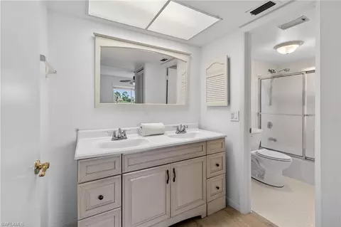 Bath - 219 Memory Ln #3, Naples, FL 34112 photo 2 of 4