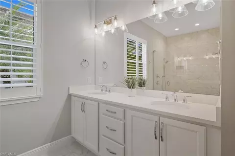 Bath - 3199 Cotuit Ln, Naples, FL 34114 photo 1 of 4