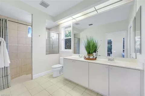 237 Charleston Ct, Naples, FL 34110 photo 23