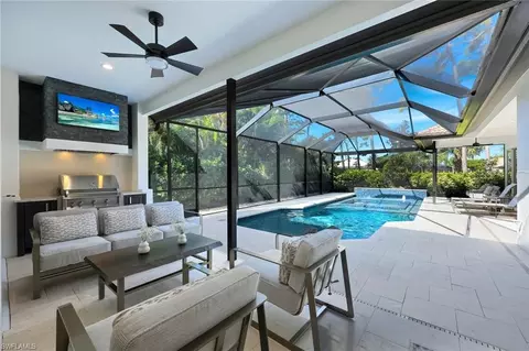 237 Charleston Ct, Naples, FL 34110 photo 25