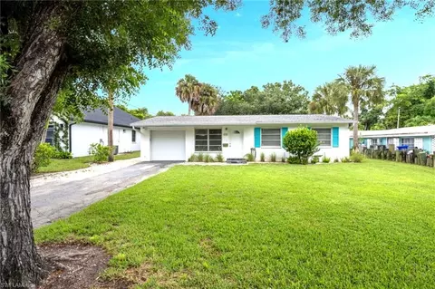 1010 13th St N, Naples, FL 34102