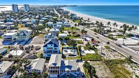 117 Hibiscus Dr, Fort Myers Beach, FL 33931