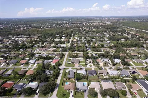 View/Area - 205 Madison Dr, Naples, FL 34110 photo 4 of 5