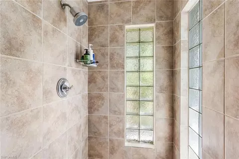Bath - 205 Madison Dr, Naples, FL 34110 photo 2 of 4
