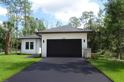 642 Everglades Blvd S, Naples, FL 34117