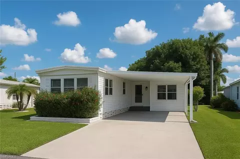72 San Remo Cir, Naples, FL 34112