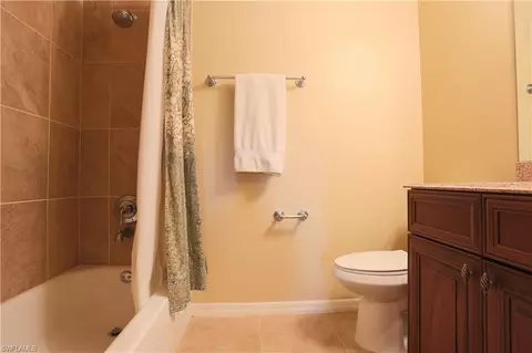 Bath - 1850 Bald Eagle Dr #404C, Naples, FL 34105 photo 1 of 2