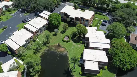 View/Area - 1850 Bald Eagle Dr #404C, Naples, FL 34105 photo 7 of 11
