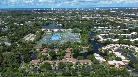 View/Area - 1850 Bald Eagle Dr #404C, Naples, FL 34105 photo 5 of 11