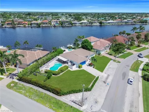 1101 Strawberry Ct, Marco Island, FL 34145