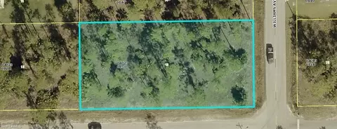 901 Williams Ave, Lehigh Acres, FL 33972