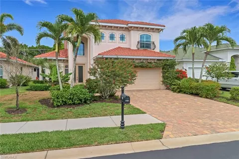 7787 Martino Cir, Naples, FL 34112