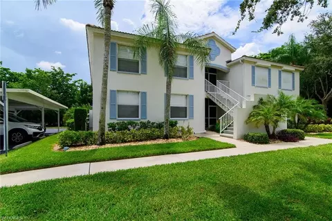 1000 Mainsail Dr S #112, Naples, FL 34114
