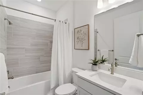 Bath - 1778 Terreno Blvd, Naples, FL 34120 photo 3 of 3