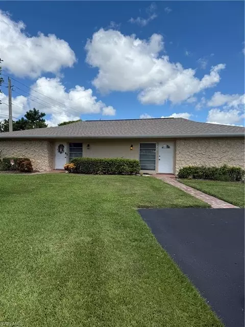 525 Palm View Dr #19, Naples, FL 34110