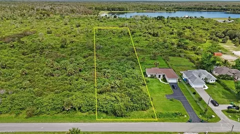 745 41st Ave NW, Naples, FL 34120