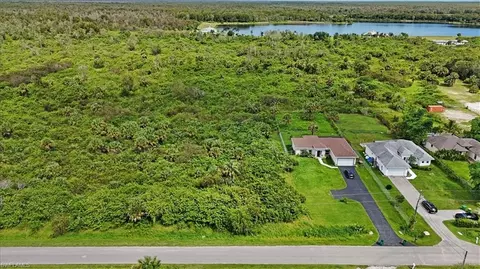 745 41st Ave NW, Naples, FL 34120 photo 2