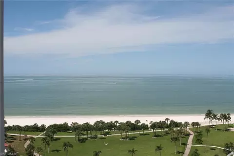 3971 Gulf Shore Blvd N #1404, Naples, FL 34103