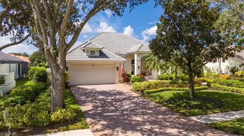 215 Monterey Dr, Naples, FL 34119