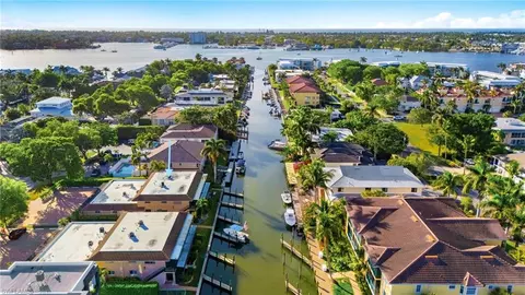 1517 Chesapeake Ave #B3, Naples, FL 34102