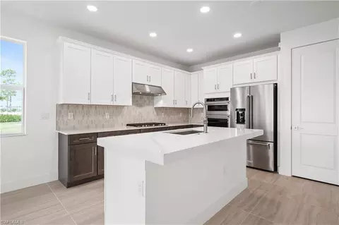 8913 Oceana Way, Naples, FL 34114