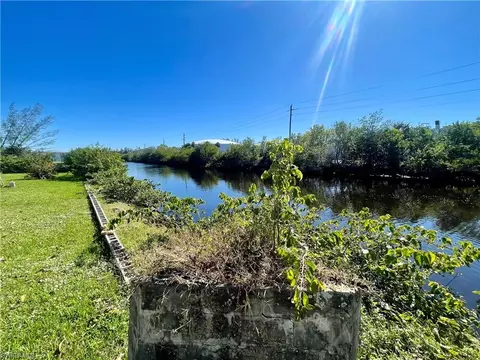 View/Area - 1280 5th Ave N, Naples, FL 34102 photo 2 of 6