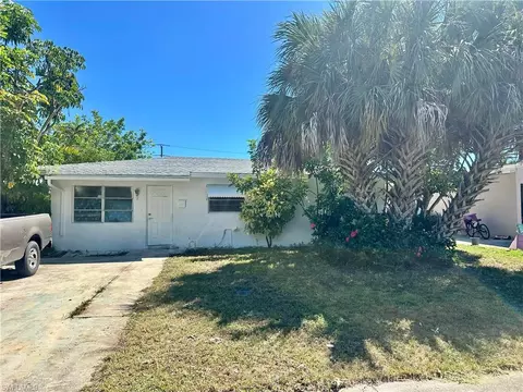 Exterior - 1280 5th Ave N, Naples, FL 34102 photo 2 of 2