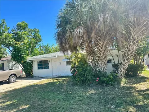 Exterior - 1280 5th Ave N, Naples, FL 34102 photo 1 of 2