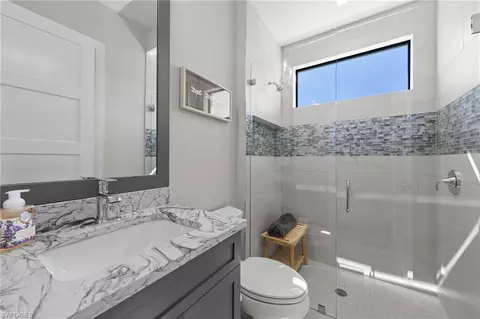 Bath - 11224 Five Oaks Ln, Naples, FL 34120 photo 3 of 4