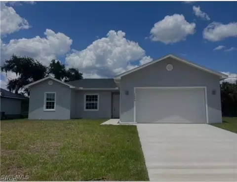 1042 N Bronze Ct, Labelle, FL 33935