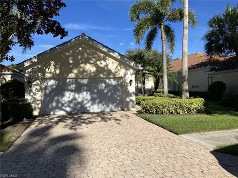 5925 Bermuda Ln, Naples, FL 34119
