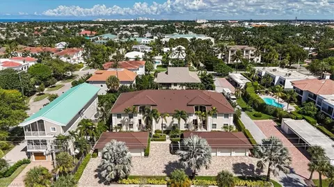 View/Area - 545 11th Ave S #104, Naples, FL 34102 photo 5 of 6