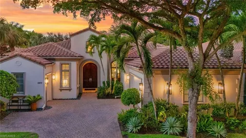 2079 Torino Way, Naples, FL 34105