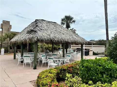 1624 Pine Valley Dr #115, Fort Myers, FL 33907