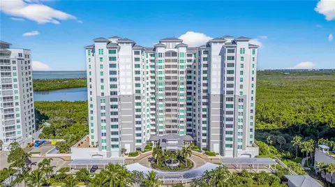 285 Grande Way #705, Naples, FL 34110