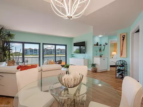 Dining - 421 La Peninsula Blvd #421, Naples, FL 34113 photo 1 of 1