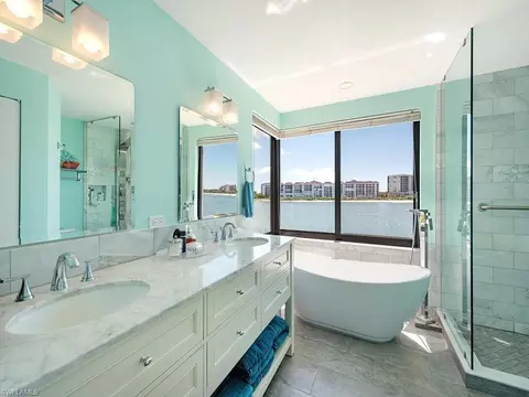 Bath - 421 La Peninsula Blvd #421, Naples, FL 34113 photo 1 of 2