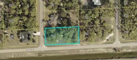 1600 Acacia Ave, Lehigh Acres, FL 33972