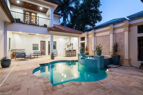426 13th Ave S, Naples, FL 34102 photo 2
