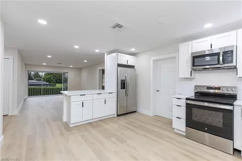 Kitchen - 5 Watercolor Way #5, Naples, FL 34113 photo 1 of 2