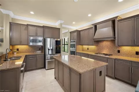Kitchen - 4450 Caldera Cir, Naples, FL 34119 photo 2 of 7
