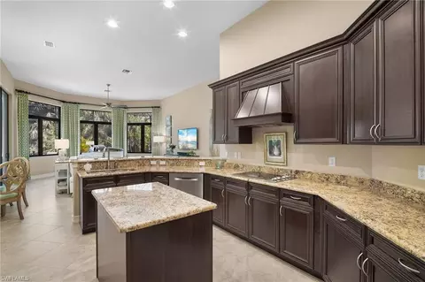 7721 Classics Dr, Naples, FL 34113 photo 10