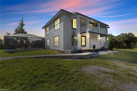781 20th St NE, Naples, FL 34120