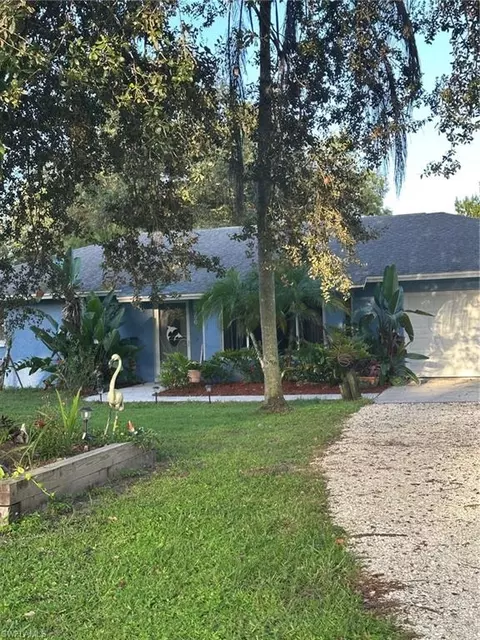 25356 Pinson Dr, Bonita Springs, FL 34135