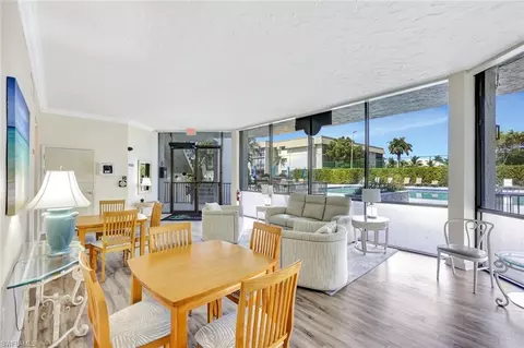 Dining - 788 Park Shore Dr #E39, Naples, FL 34103 photo 1 of 3