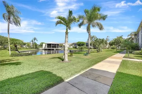 Exterior - 788 Park Shore Dr #E39, Naples, FL 34103 photo 3 of 8