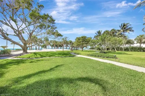 Exterior - 788 Park Shore Dr #E39, Naples, FL 34103 photo 4 of 8